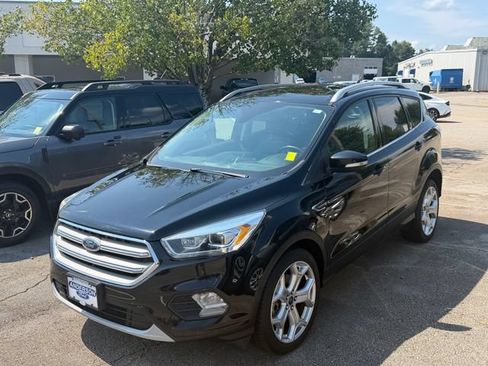 Used 2018 Ford Escape Titanium FWD image 4