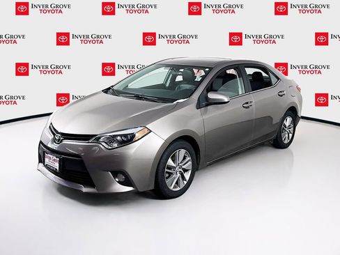 Used 2016 Toyota Corolla LE Premium image 1