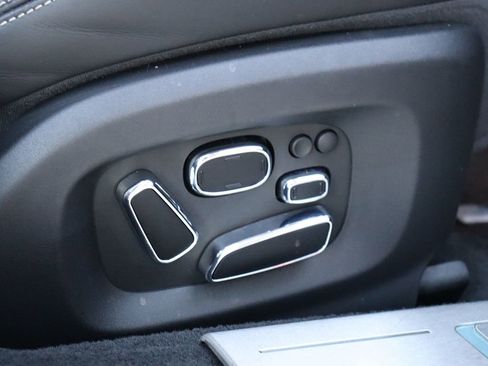 Used 2014 Jaguar XJ L Portfolio image 37