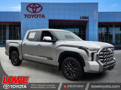Used 2025 Toyota Tundra Platinum AWD/4WD image 1