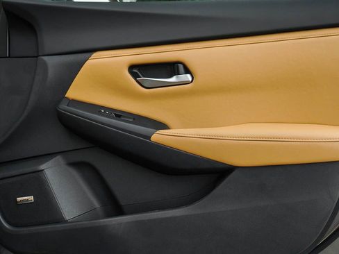 New 2025 Nissan Sentra SV w/ SV Premium Package image 8