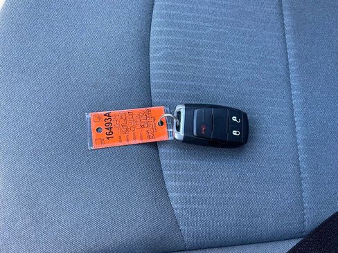 Used 2024 RAM 2500 Big Horn w/ Bed Utility Group image 13