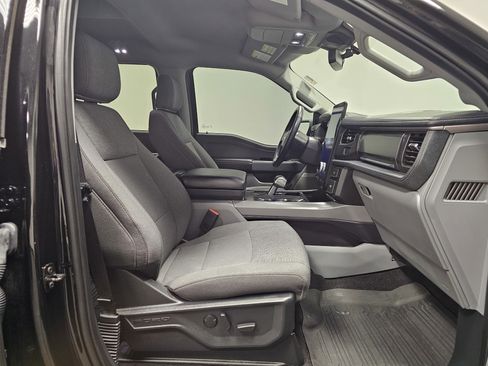 Used 2024 Ford F150 Lightning Flash image 18