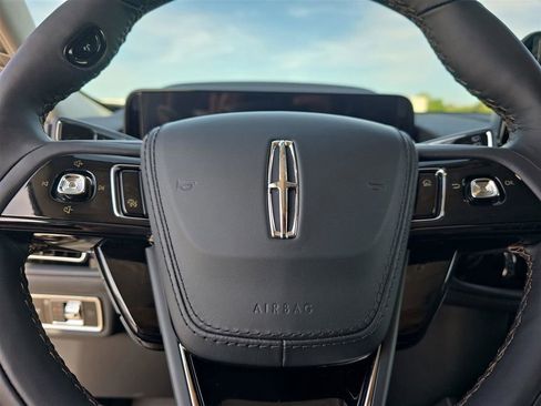New 2025 Lincoln Aviator 2WD w/ Equipment Group 101A image 23