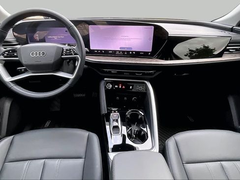 Used 2026 Audi Q5 Premium AWD/4WD image 16