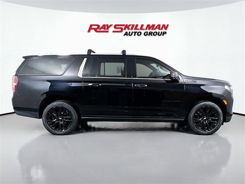 Used 2021 Chevrolet Suburban High Country w/ Premium Package image 8