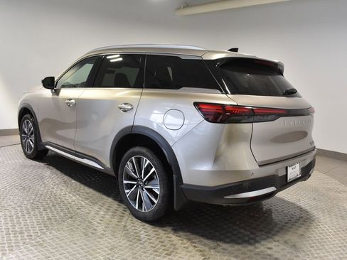 Certified 2026 INFINITI QX60 Luxe w/ Family Package image 10