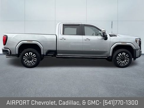 Certified 2025 GMC Sierra 2500 Denali Ultimate w/ Max Trailering Package image 16