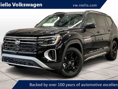 New 2025 Volkswagen Atlas Peak Edition SE