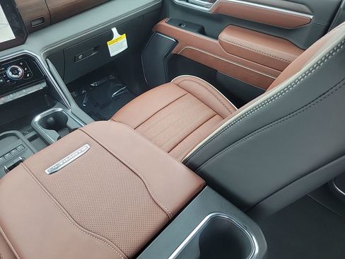 New 2026 GMC Sierra 2500 Denali Ultimate w/ Max Trailering Package image 14