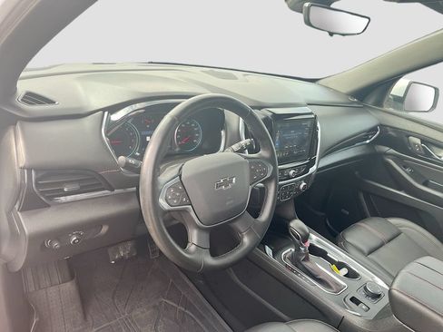 Used 2023 Chevrolet Traverse RS AWD/4WD image 9