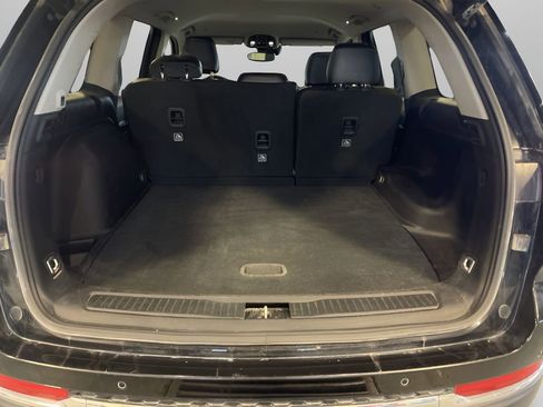 Used 2023 Jeep Grand Cherokee Limited image 22