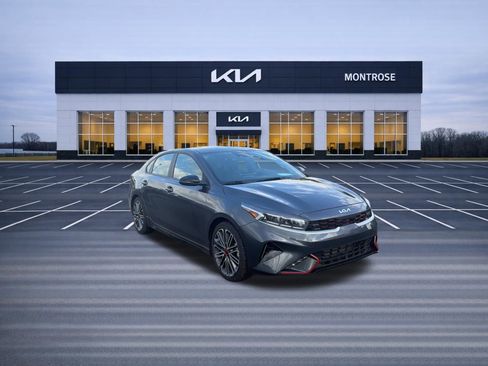 Used 2023 Kia Forte GT FWD image 3