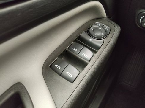 Used 2024 Chevrolet Equinox LT w/ Driver Convenience Package FWD image 27