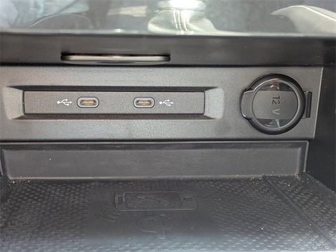 Used 2024 Volkswagen Tiguan SE R-Line image 25