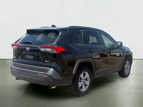 Used 2025 Toyota RAV4 XLE FWD image 4