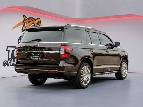 Used 2024 Ford Expedition Limited AWD/4WD image 5