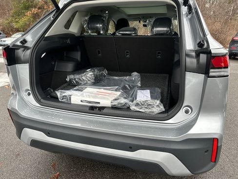 New 2026 Volkswagen Tiguan SE image 14