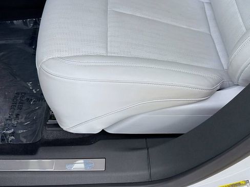 Used 2024 Cadillac Lyriq Luxury image 22