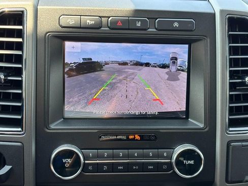 Used 2020 Ford Expedition XLT w/ Equipment Group 202A AWD/4WD image 24