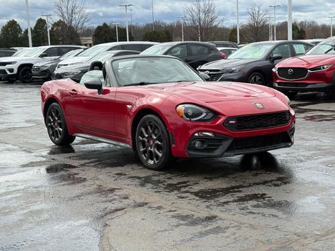 Used 2018 FIAT 124 Spider Abarth w/ Visibility Group image 4