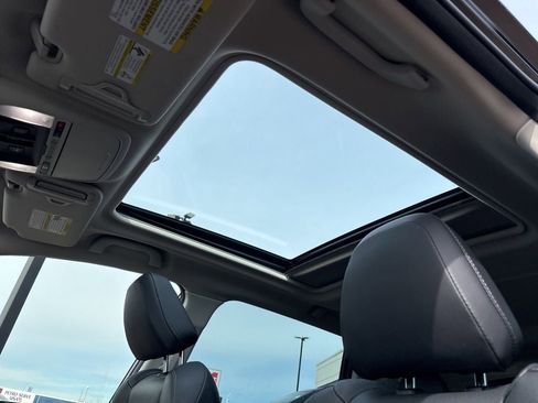 Used 2023 Subaru Forester Limited image 15