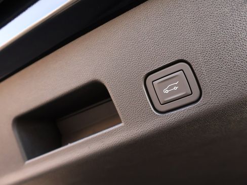 New 2026 Chevrolet Traverse RS w/ LPO, Floor Liner Package image 25