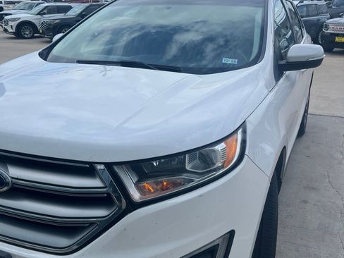 Used 2015 Ford Edge Titanium w/ Equipment Group 301A FWD image 2