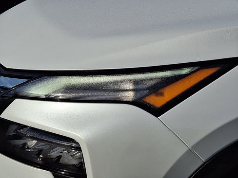 Used 2024 Nissan Rogue SV FWD image 10