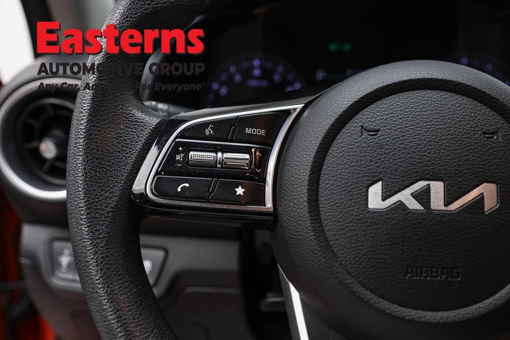 Used 2023 Kia Forte LXS w/ LXS Technology Package FWD image 17