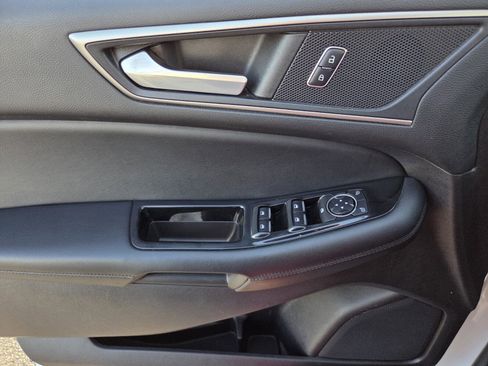 Used 2017 Ford Edge SEL w/ Equipment Group 201A image 28