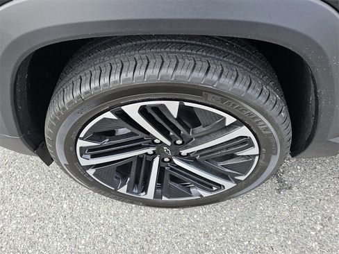 New 2026 Chevrolet Equinox RS w/ LPO, Floor Liner Package image 16