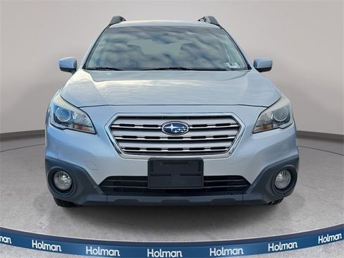 Used 2016 Subaru Outback 2.5i Premium image 3