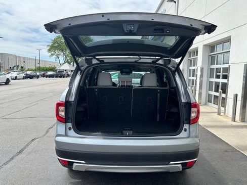 Used 2021 Honda Pilot Touring image 7