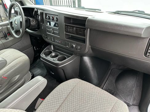 Used 2020 Chevrolet Express 3500 LT w/ LT Preferred Equipment Group image 18