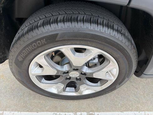 Used 2021 Jeep Compass Limited AWD/4WD image 38