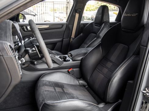 Certified 2022 Porsche Cayenne Turbo GT AWD/4WD image 5