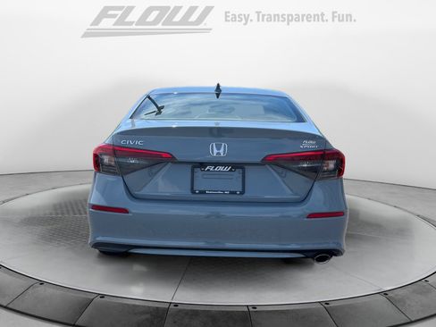 Used 2022 Honda Civic Sport image 8