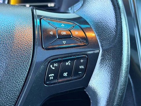 Used 2016 Ford Explorer XLT w/ Equipment Group 201A FWD image 32