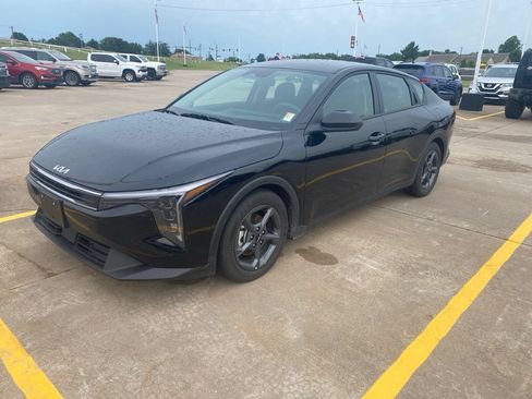Used 2026 Kia K4 FWD image 8