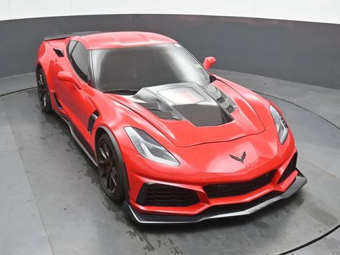 Used 2016 Chevrolet Corvette Z06 w/ 3LZ Preferred Equipment Group RWD image 35