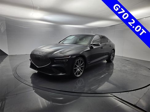 Used 2023 Genesis G70 2.0T image 5