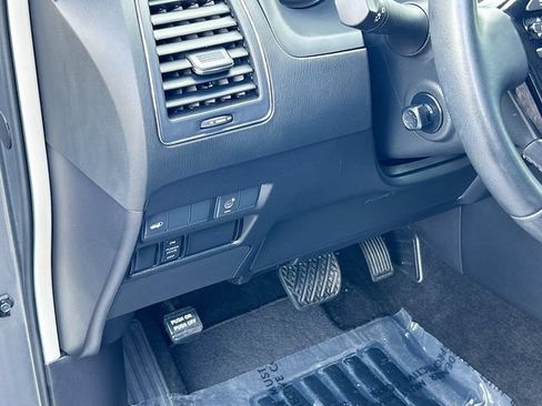 Used 2022 Nissan Armada SV w/ SV Appearance Package RWD image 7