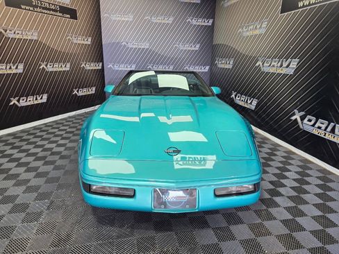 Used 1991 Chevrolet Corvette Convertible RWD image 23