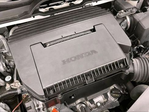 Certified 2025 Honda Pilot TrailSport image 30