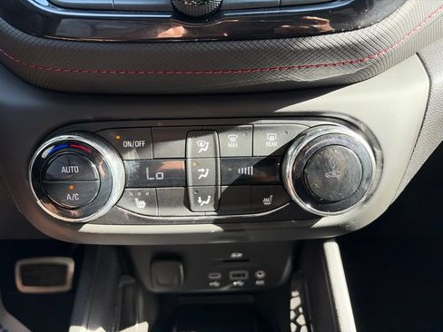 Used 2023 Chevrolet TrailBlazer RS w/ Sun and Liftgate Package AWD/4WD image 8