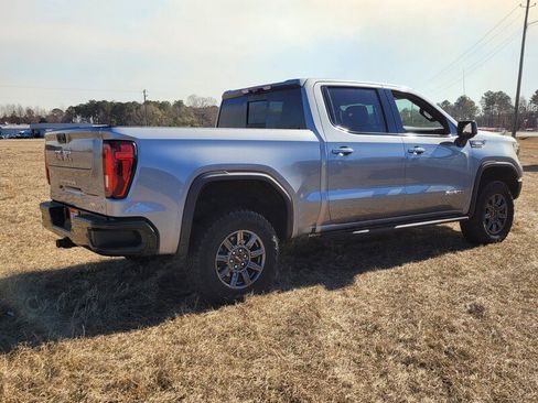 Used 2024 GMC Sierra 1500 AT4X image 12