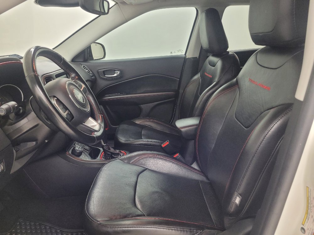 Used 2019 Jeep Compass Trailhawk w/ Leather Interior Group AWD/4WD image 17