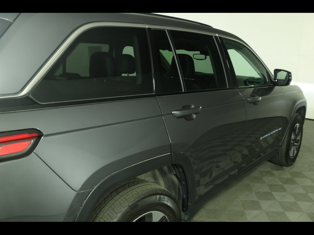 Used 2023 Jeep Grand Cherokee 4WD 4xe image 21