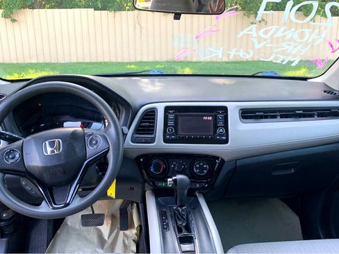 Used 2017 Honda HR-V LX image 15